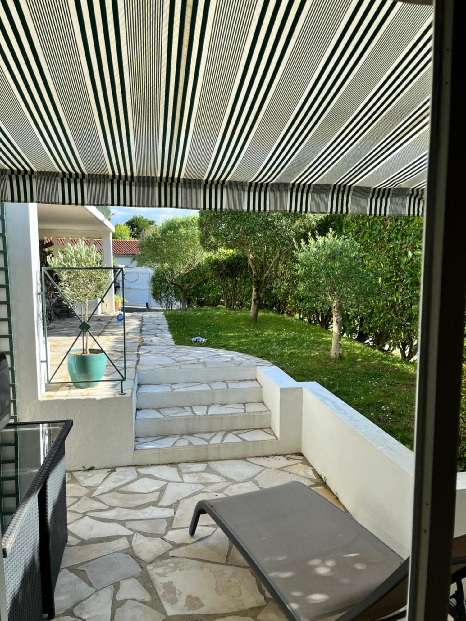 Charmant Petit Appartement Avec Sa Terrasse Privee Бейонн Экстерьер фото